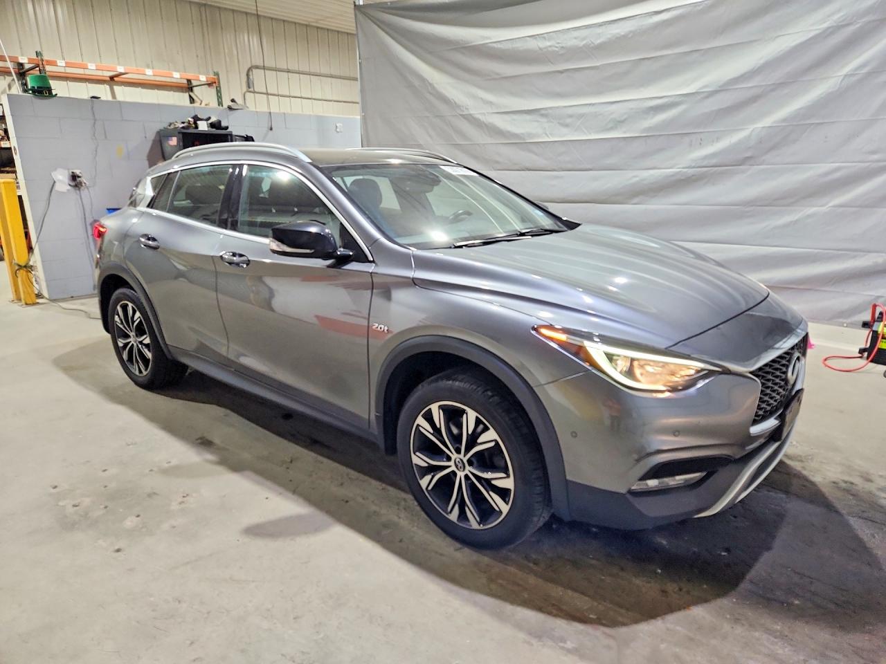 INFINITI Qx Premium