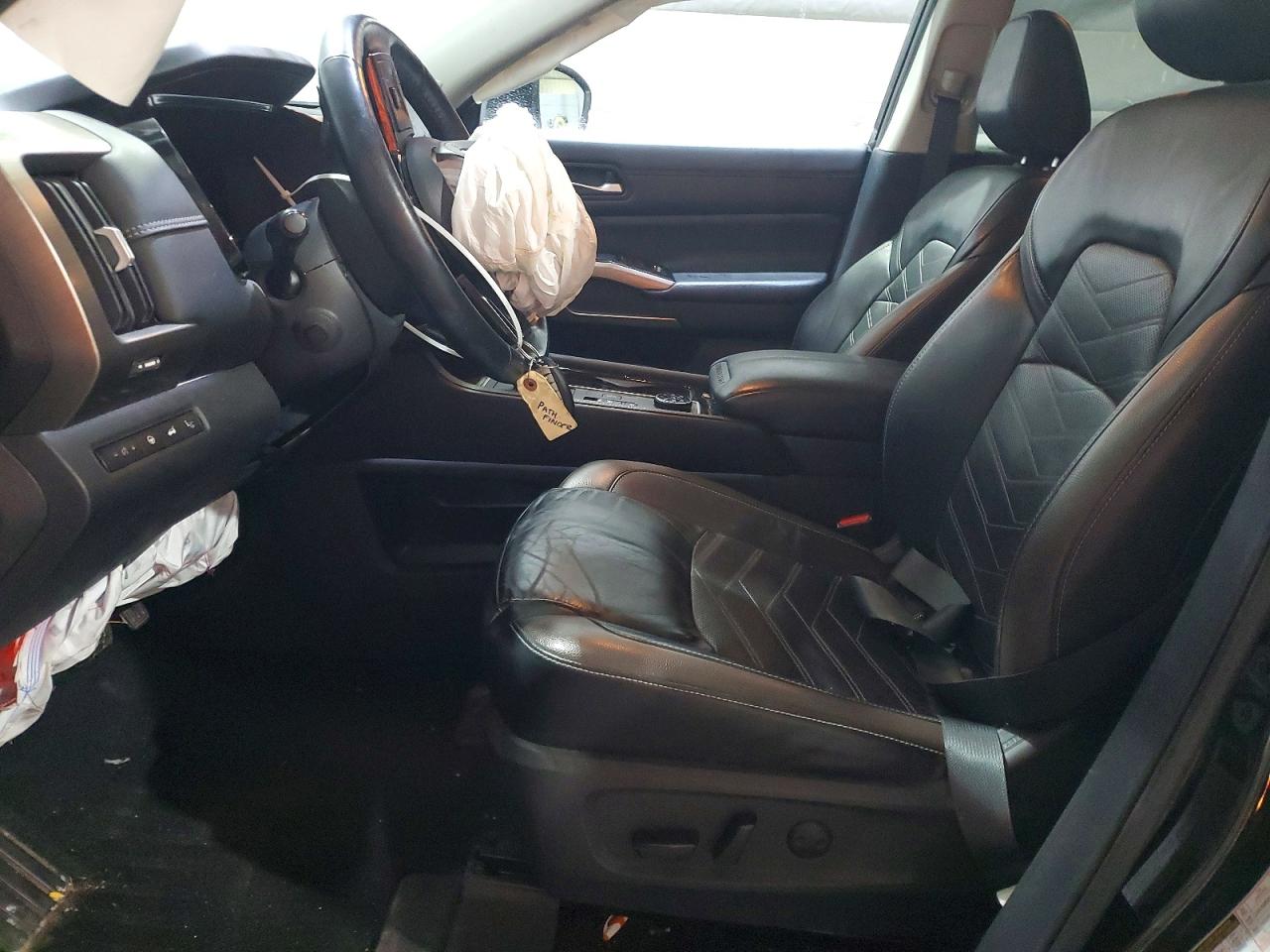 Nissan Pathfinder Platinum
