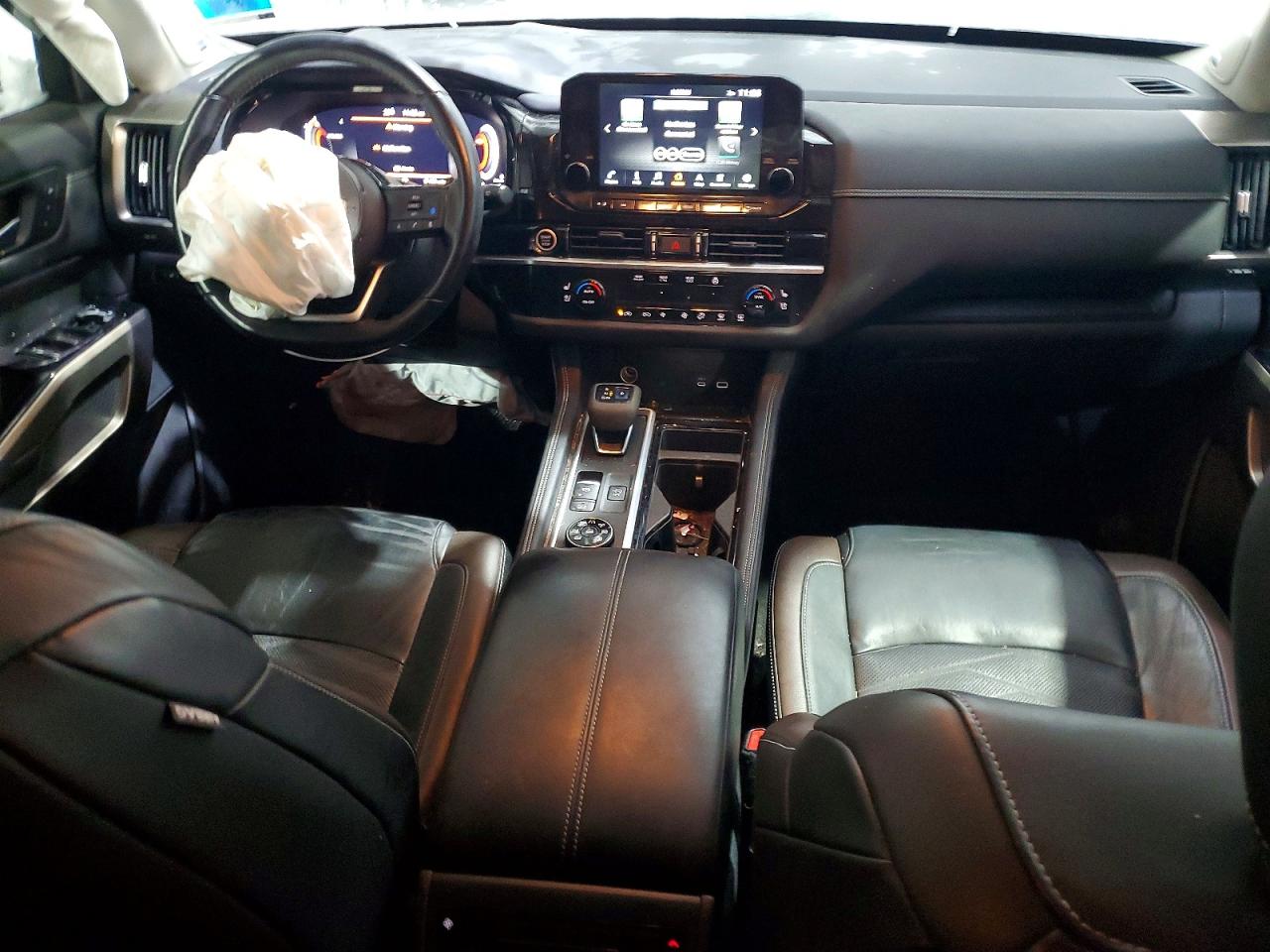 Nissan Pathfinder Platinum
