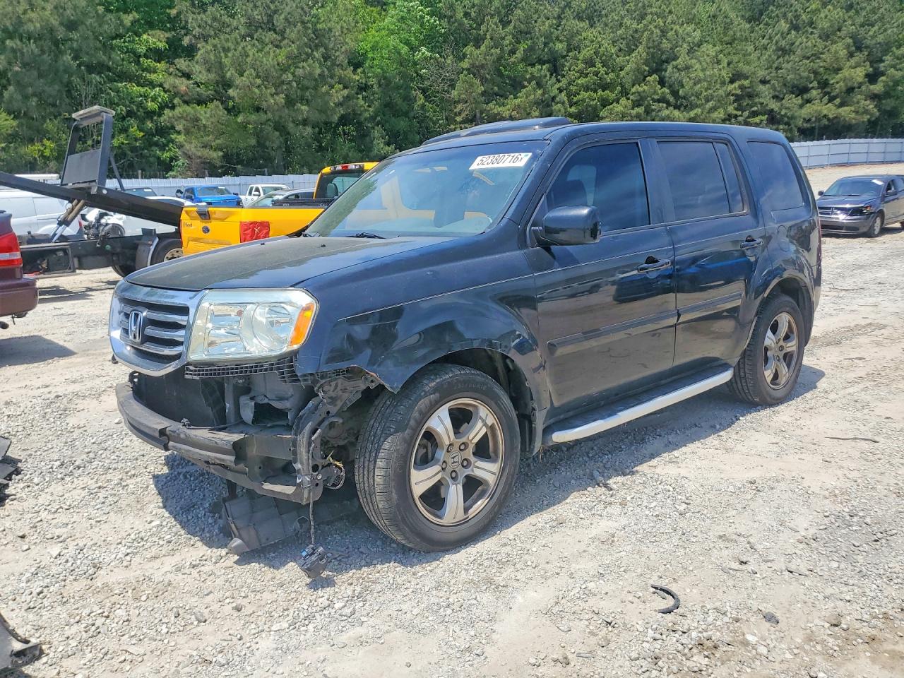 Salvage Honda Pilot Image