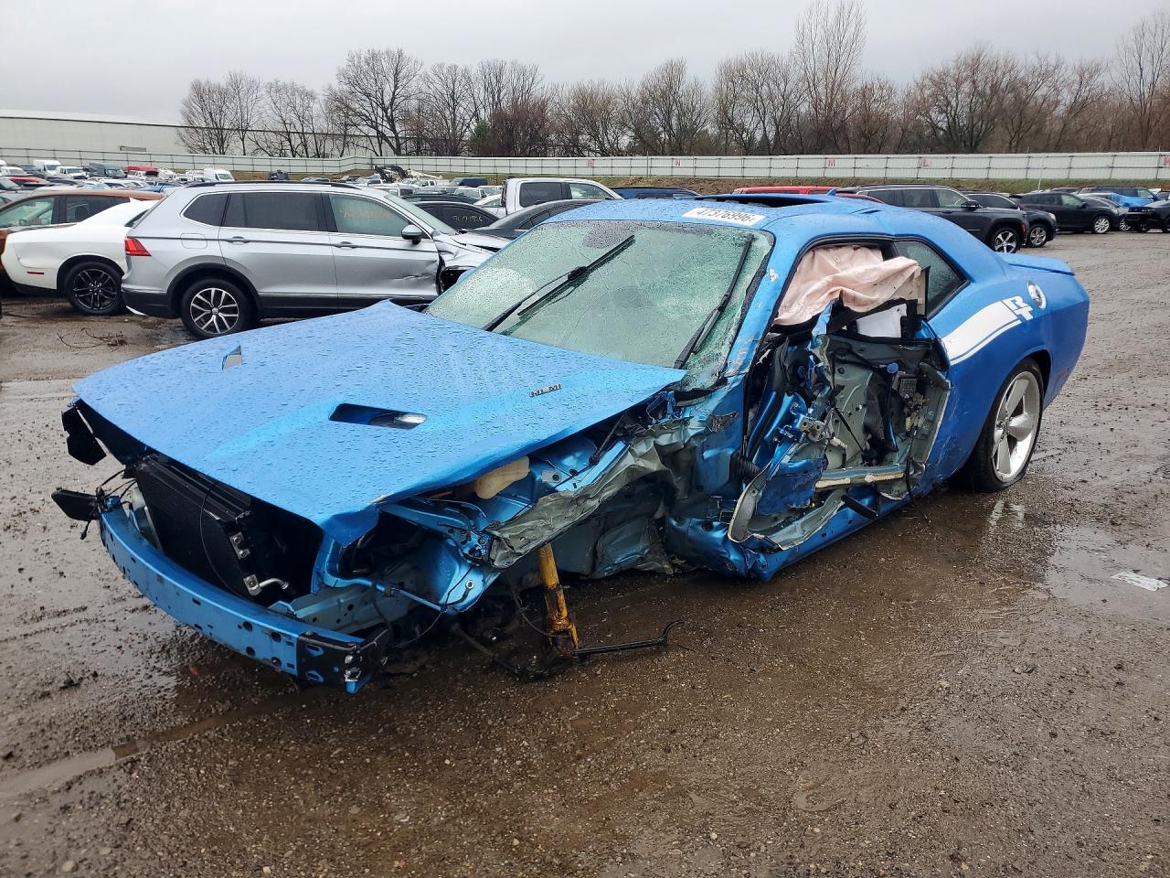 Salvage Dodge Challenger Image
