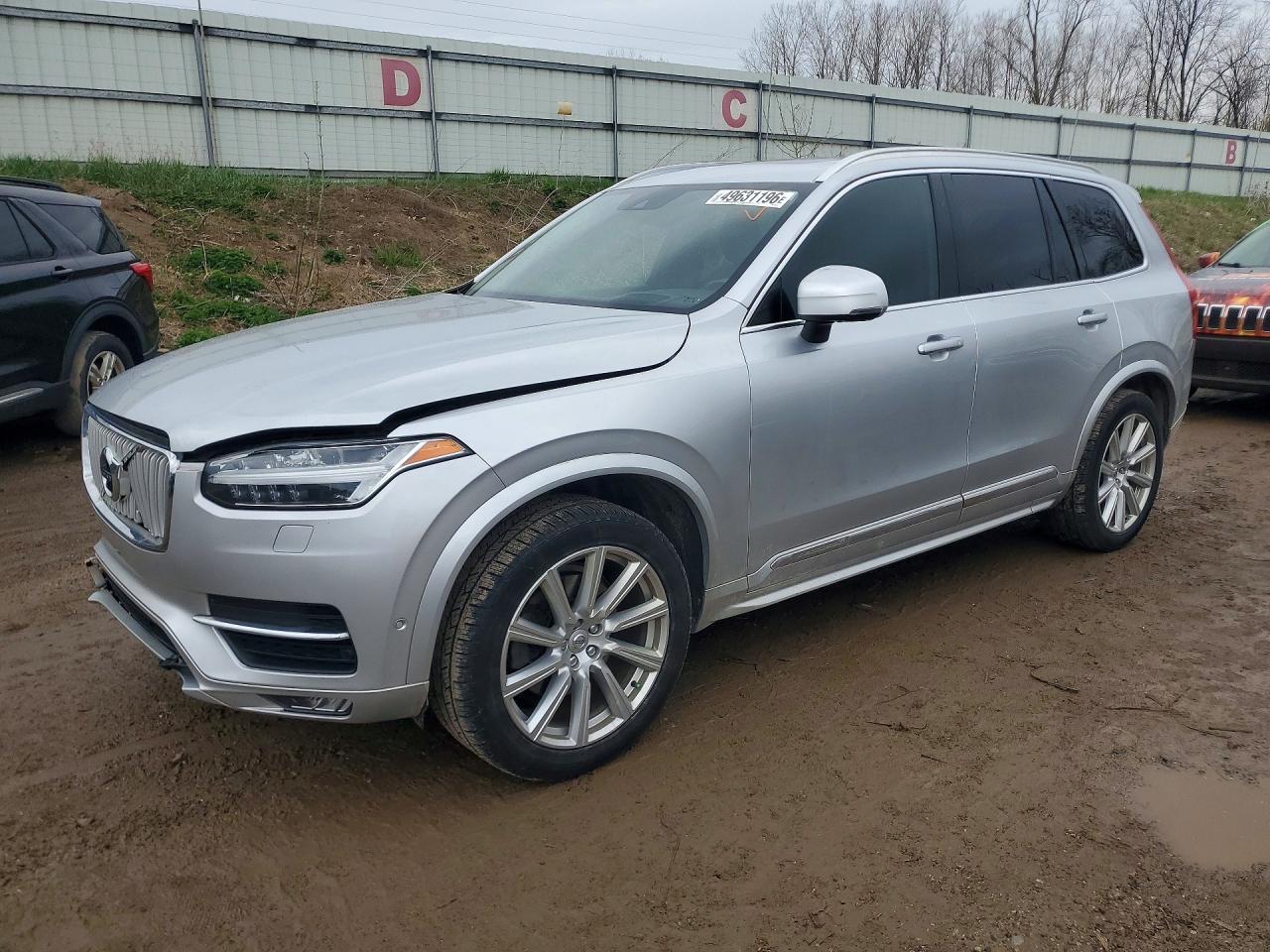 Salvage Volvo XC90 Image
