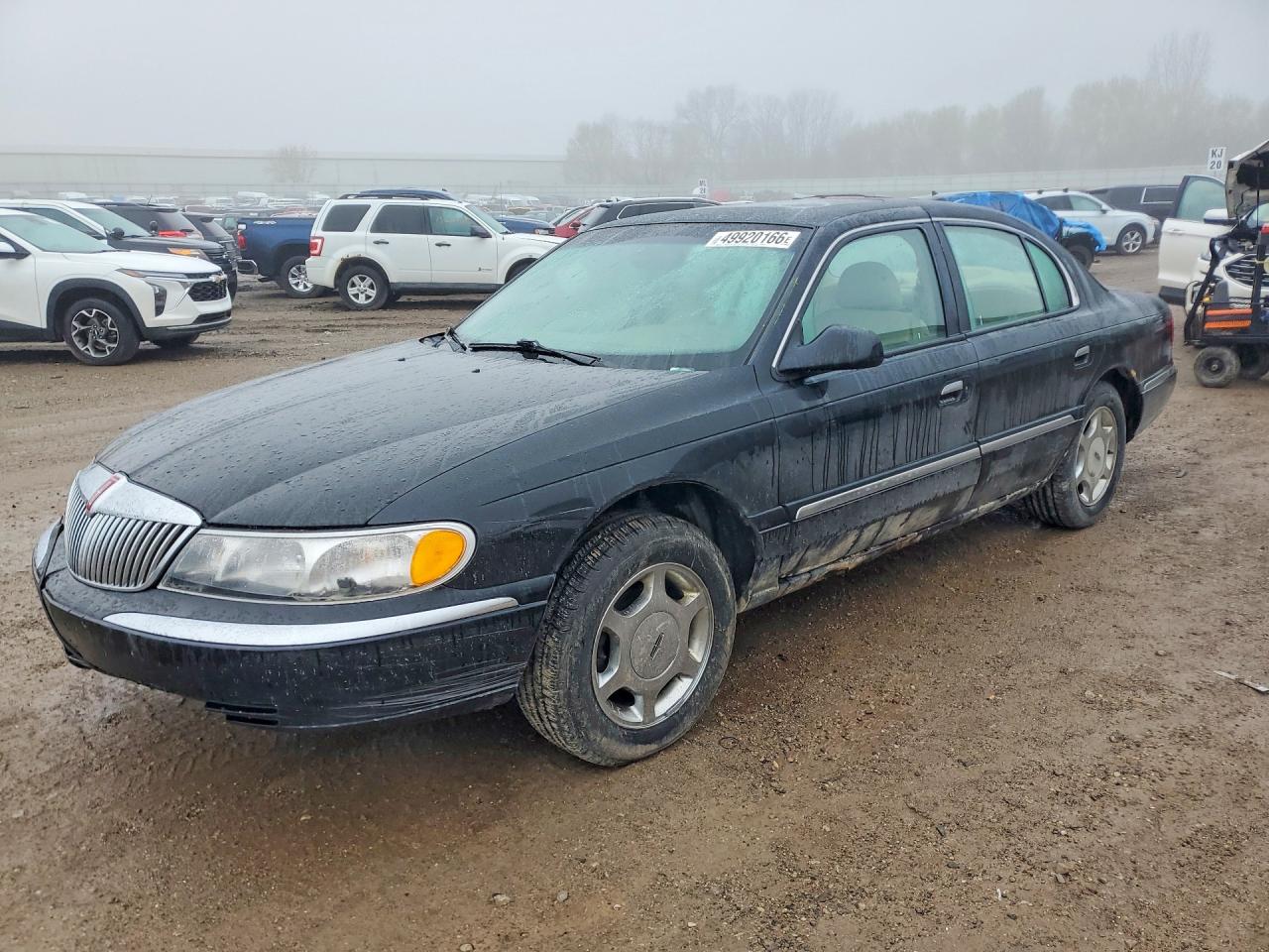 Salvage Lincoln Continental Image