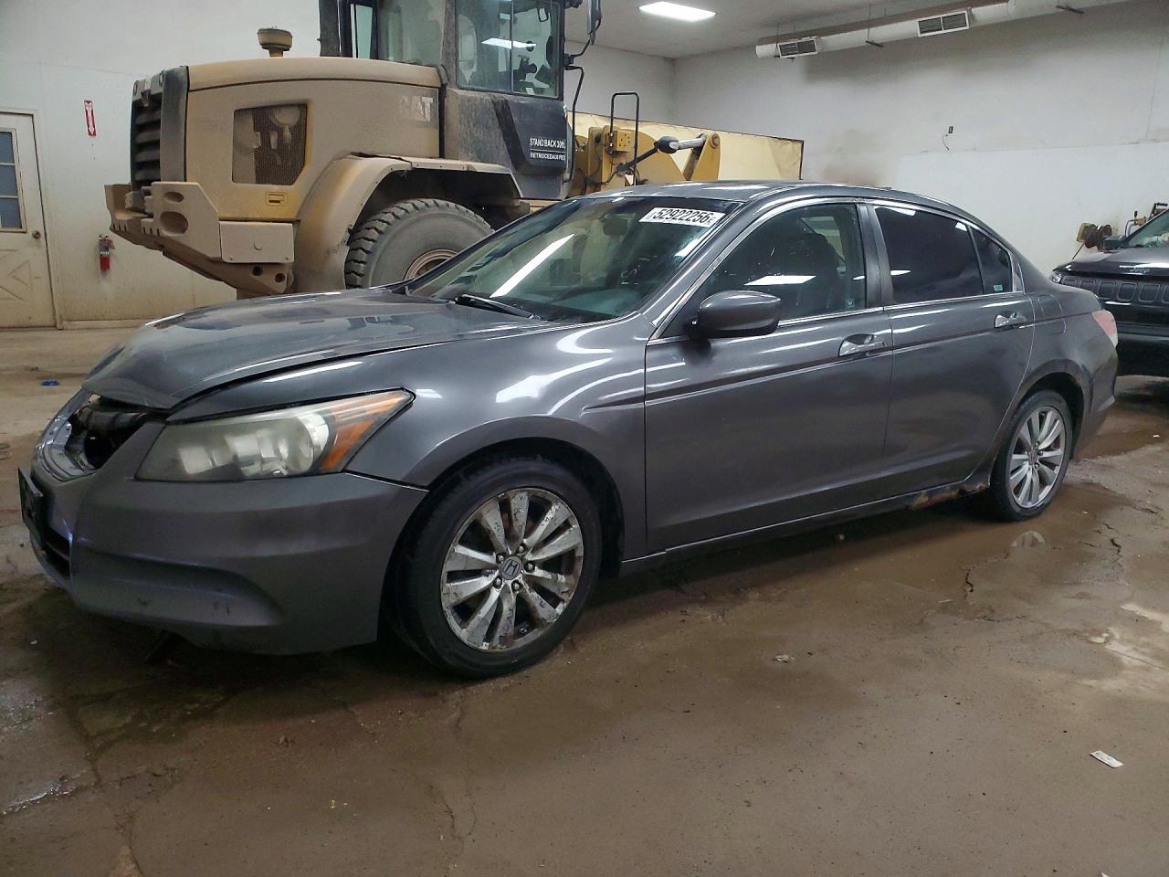 Salvage Honda Accord Image