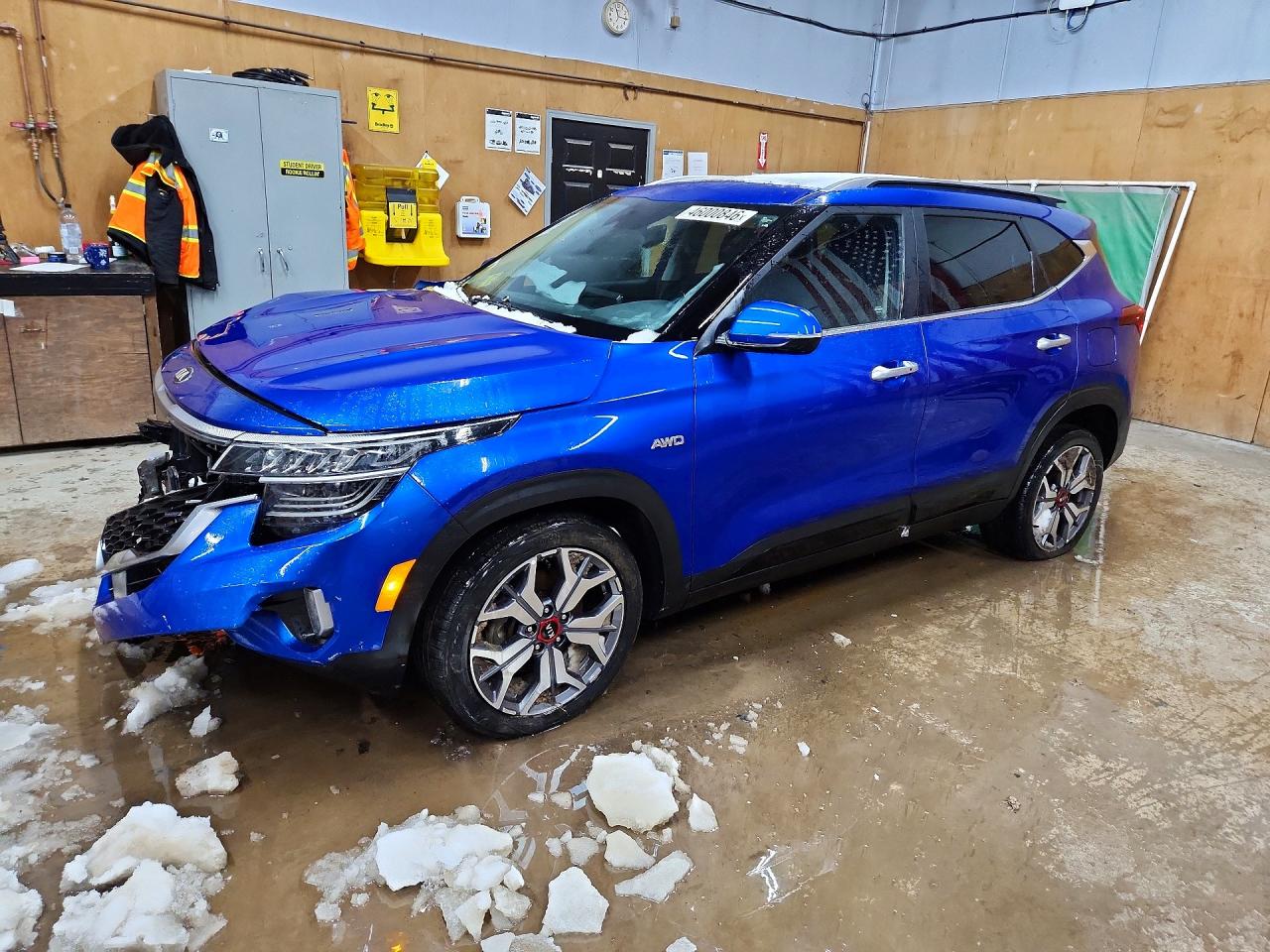 Salvage Kia Seltos Image
