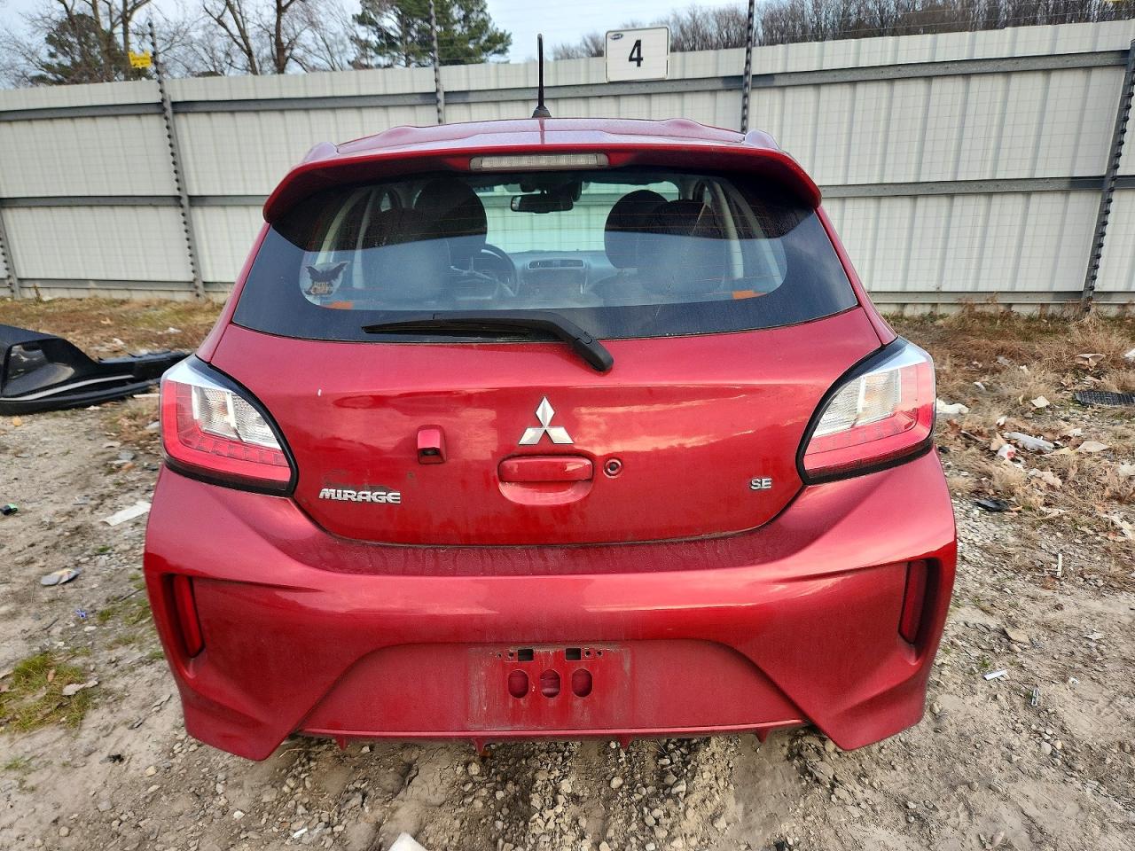 Mitsubishi Mirage Se