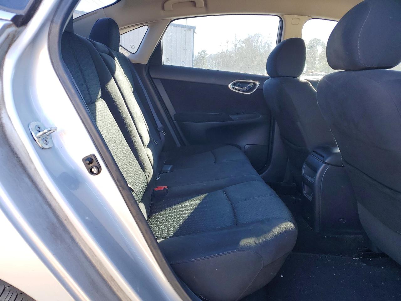 Nissan Sentra S