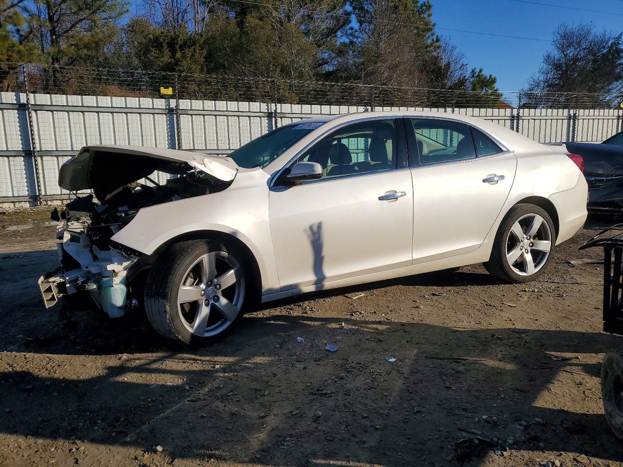 Salvage Chevrolet Malibu Image