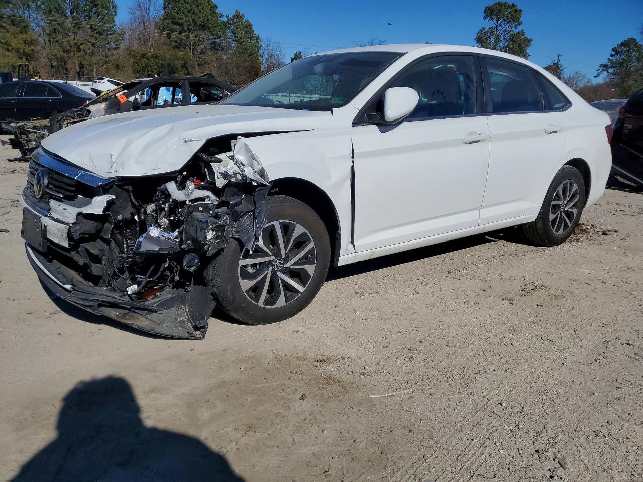 Salvage Volkswagen Jetta Image