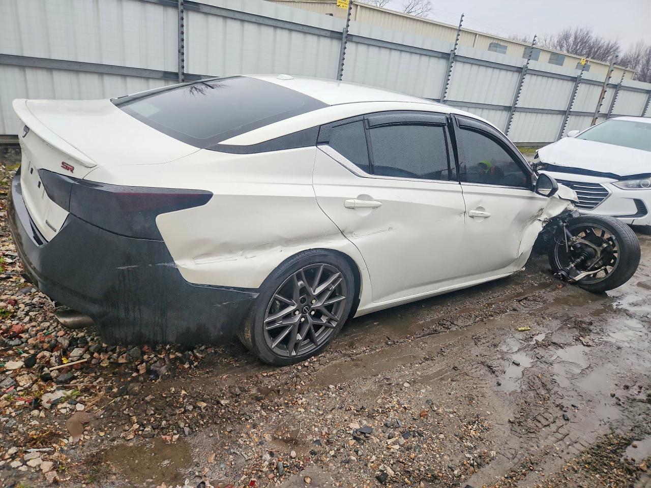Nissan Altima Sr