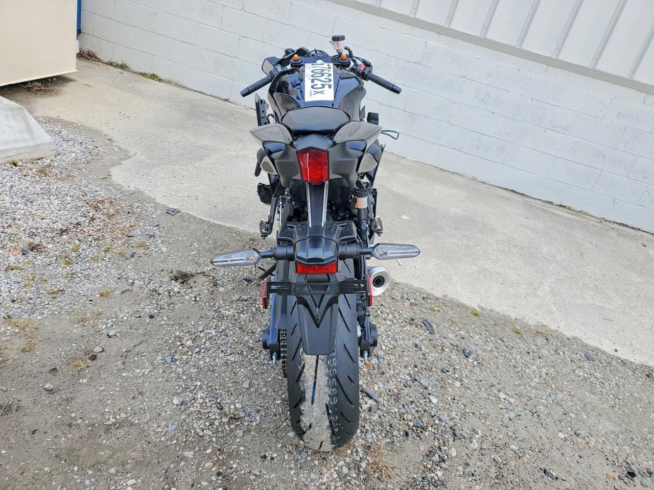 Yamaha Yzfr7
