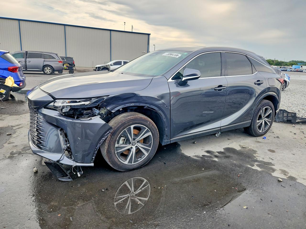 Salvage Lexus RX Image