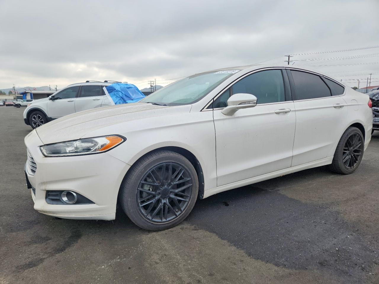 Salvage Ford Fusion Image