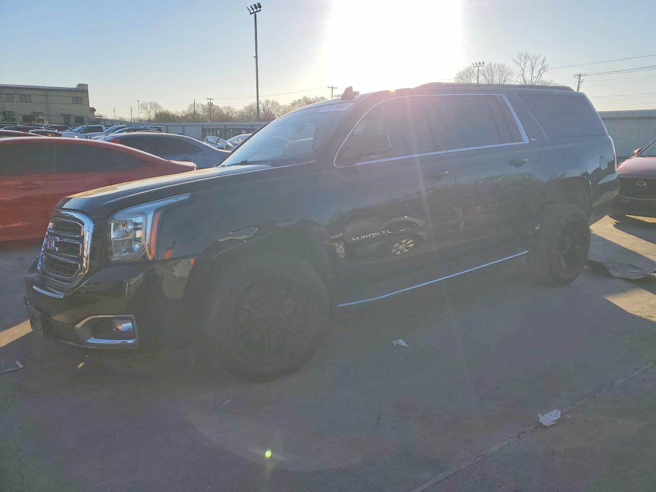 Salvage GMC Yukon Image