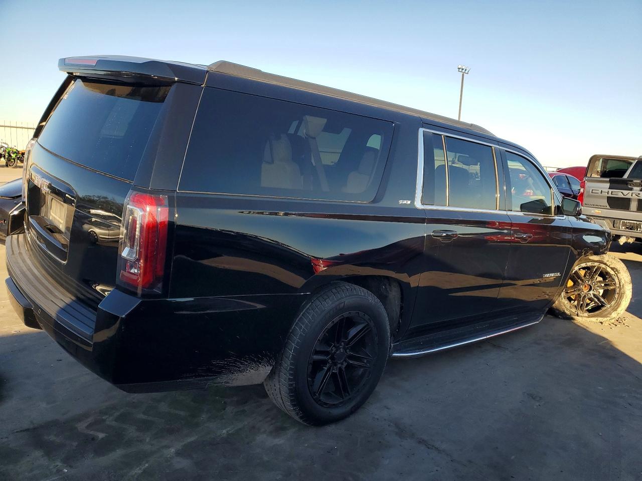 GMC Yukon C1500 Slt