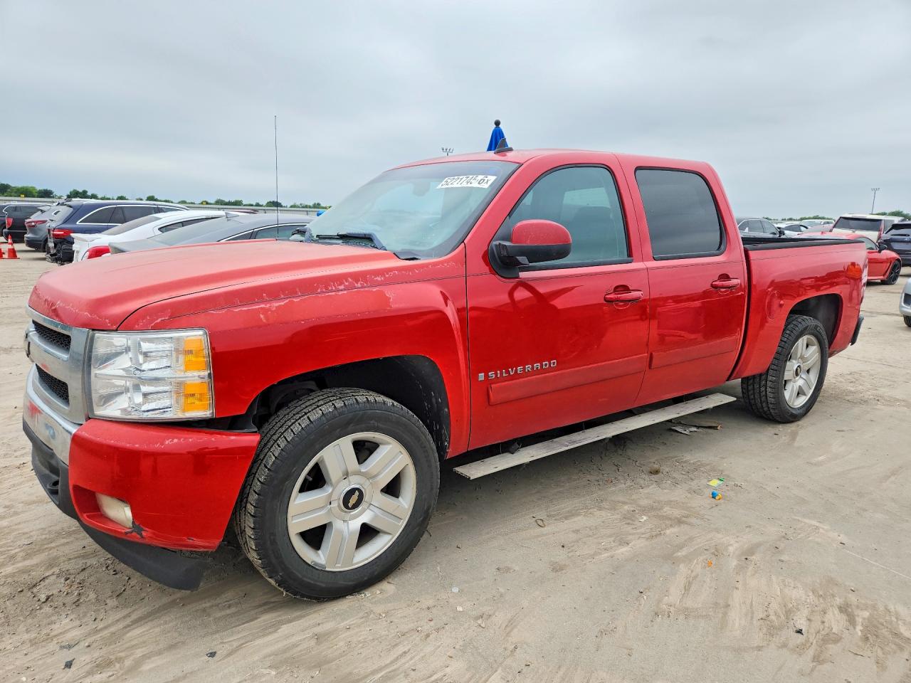 Salvage Chevrolet Silverado Image