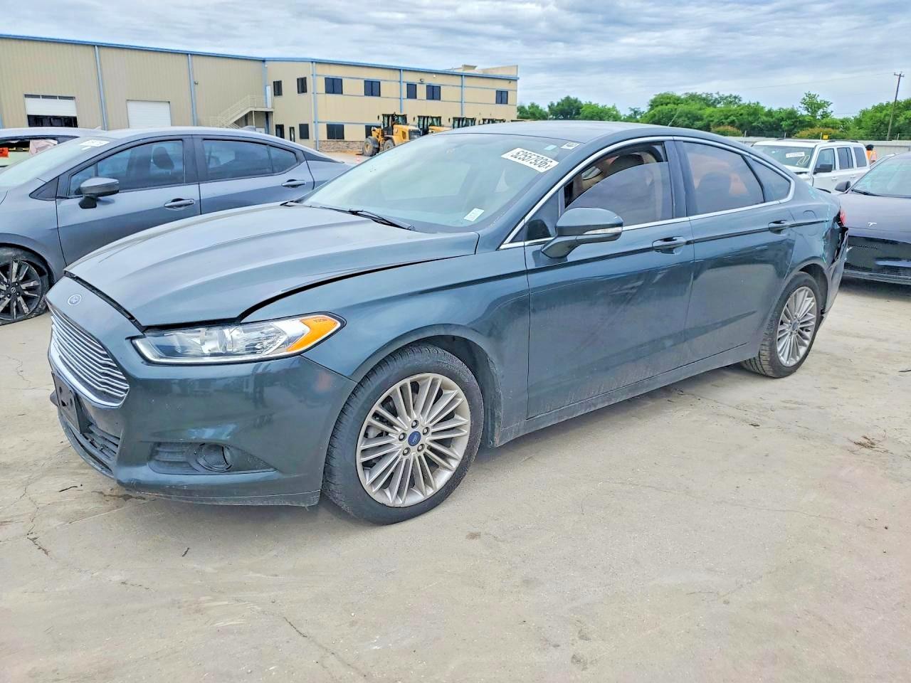 Salvage Ford Fusion Image