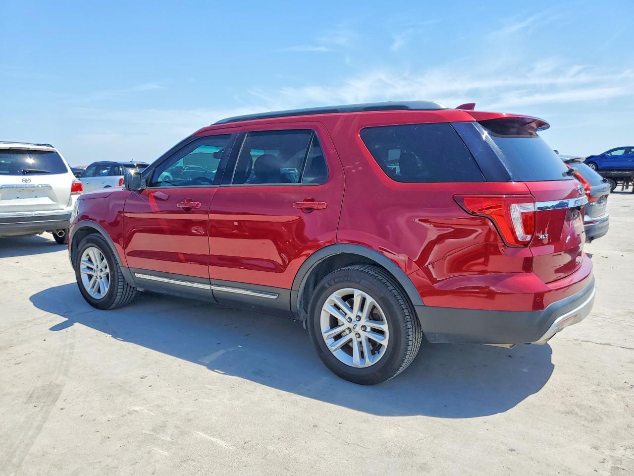 Ford Explorer Xlt