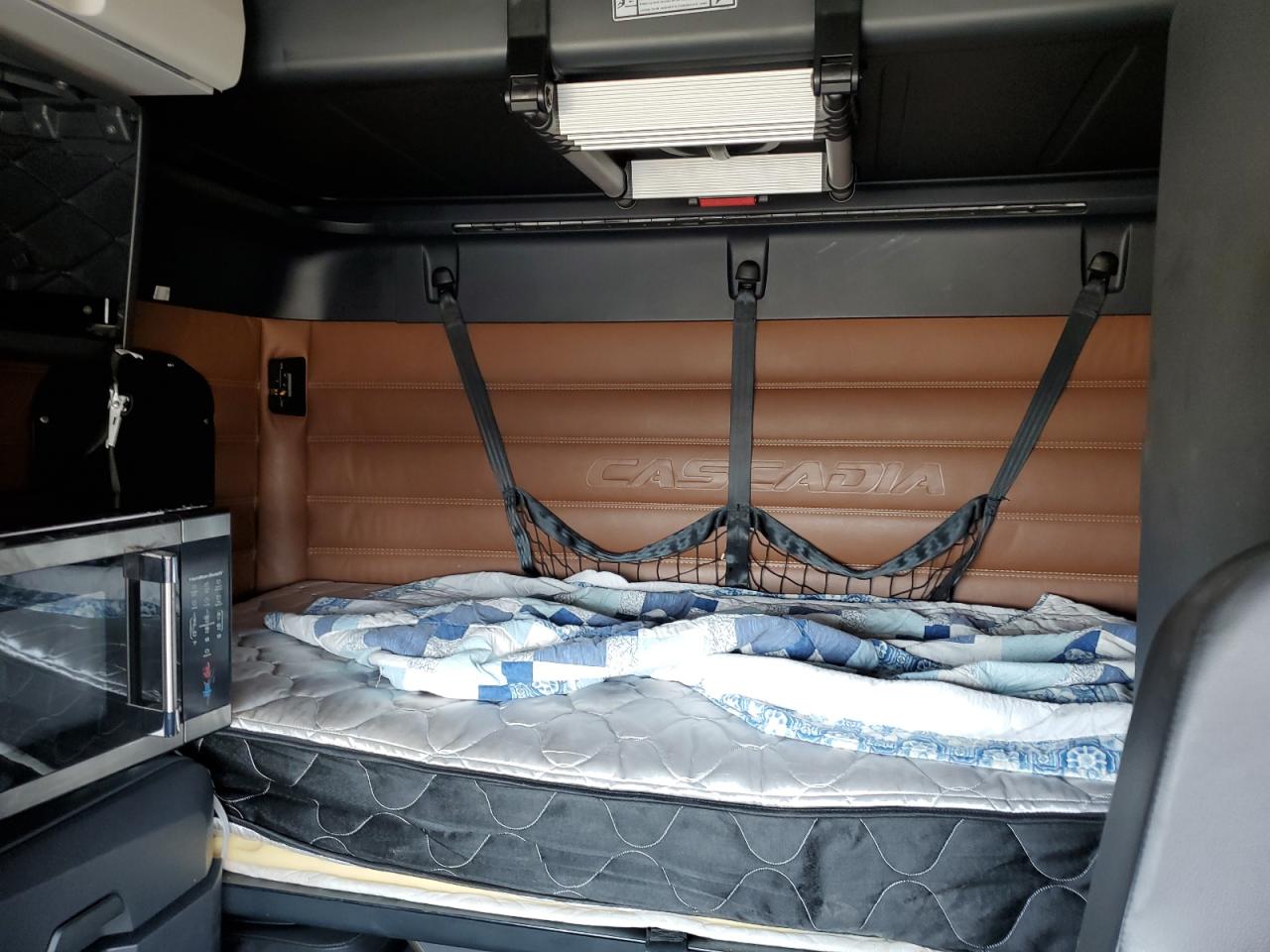 Freightliner Cascadia 126