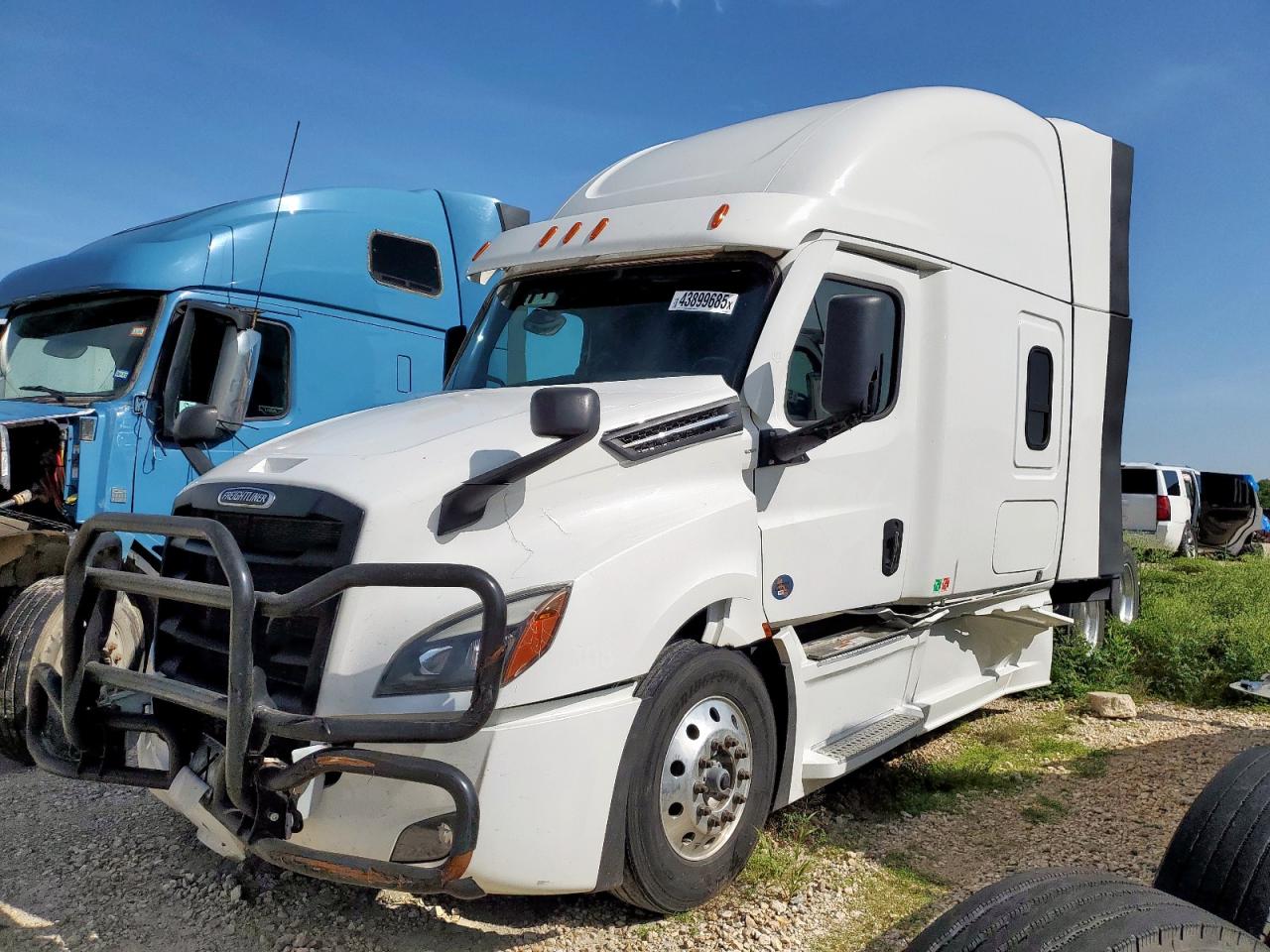 Freightliner Cascadia 126