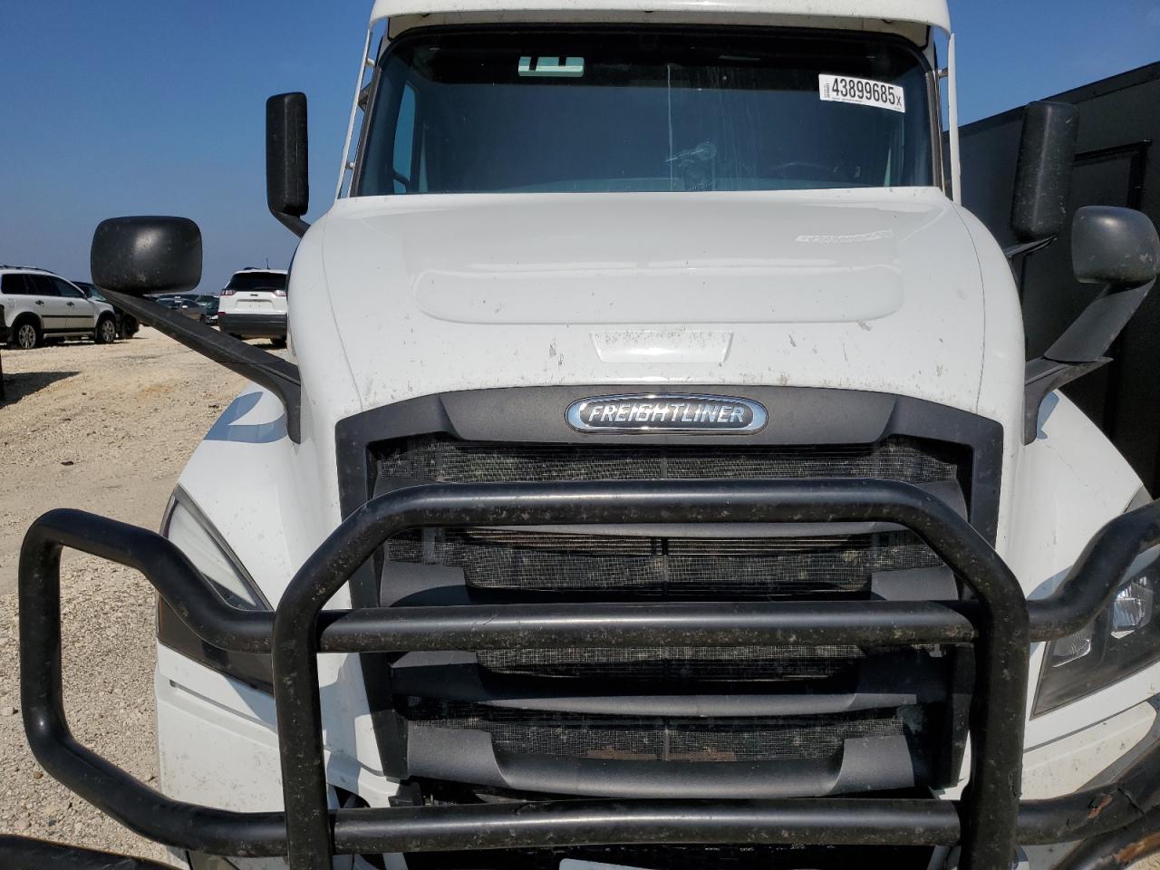 Freightliner Cascadia 126