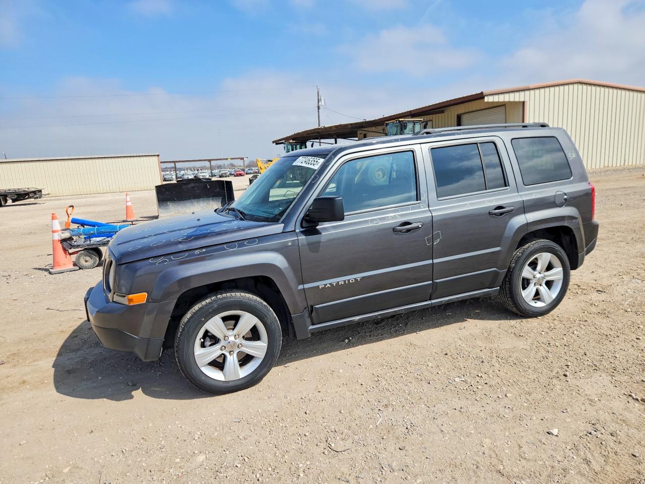 Salvage Jeep Patriot Image
