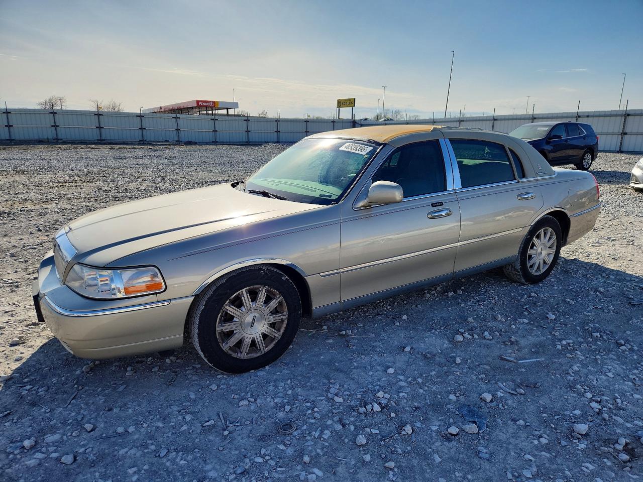 Salvage Lincoln Towncar Image