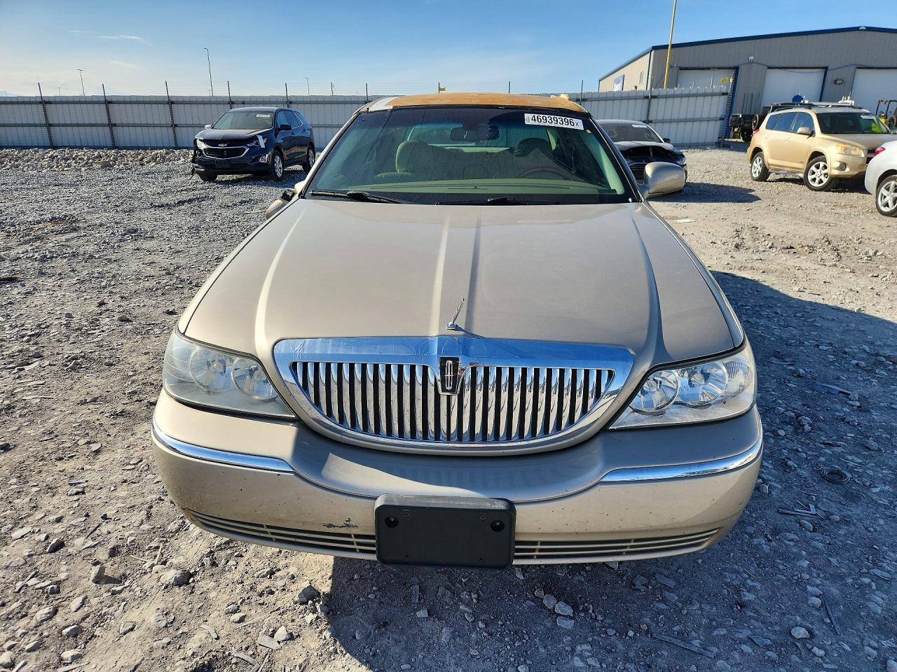 Lincoln Towncar Signature Limited