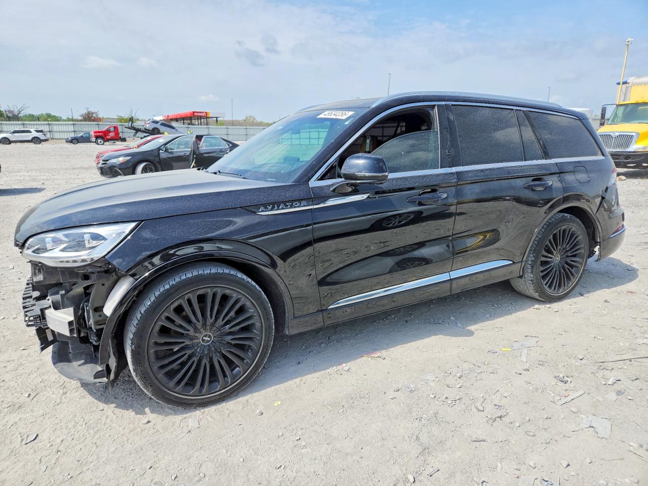 Salvage Lincoln Aviator Image