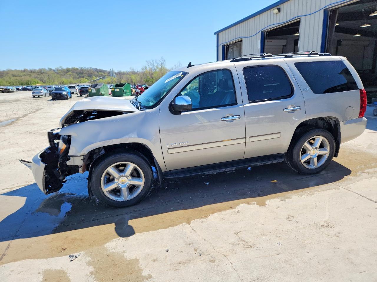 Salvage Chevrolet Tahoe Image
