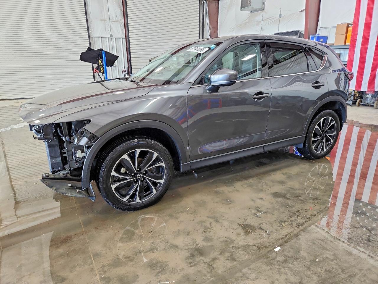 Salvage Mazda Cx Image