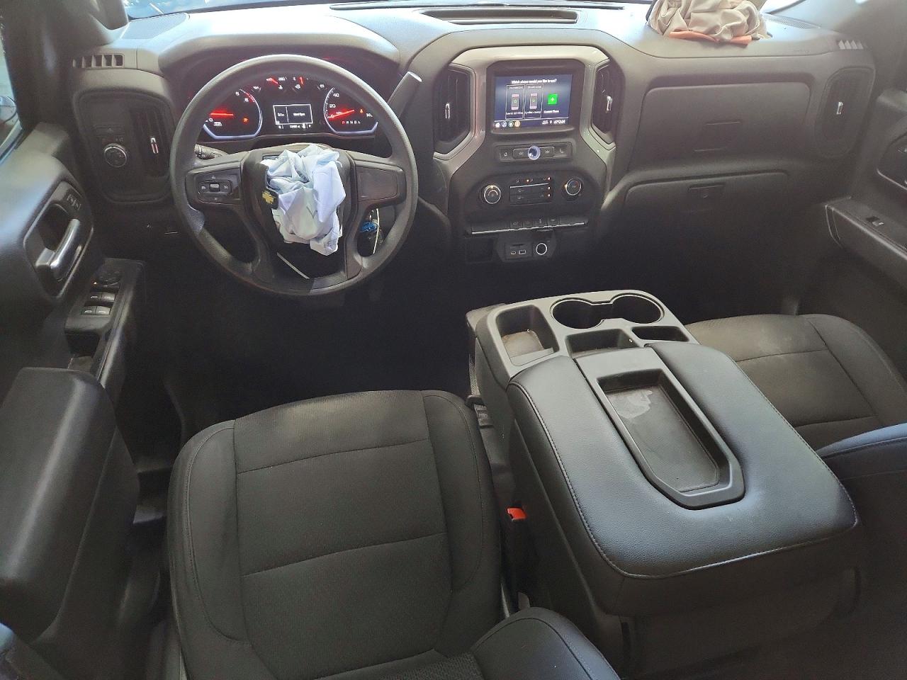 Chevrolet Silverado C1500 Custom