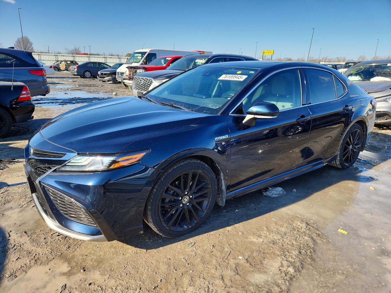 Salvage Toyota Camry Image