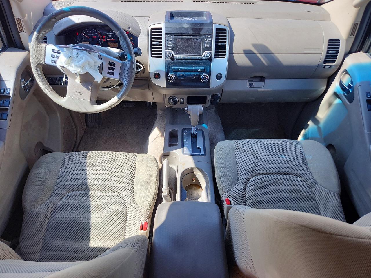 Nissan Frontier Sv