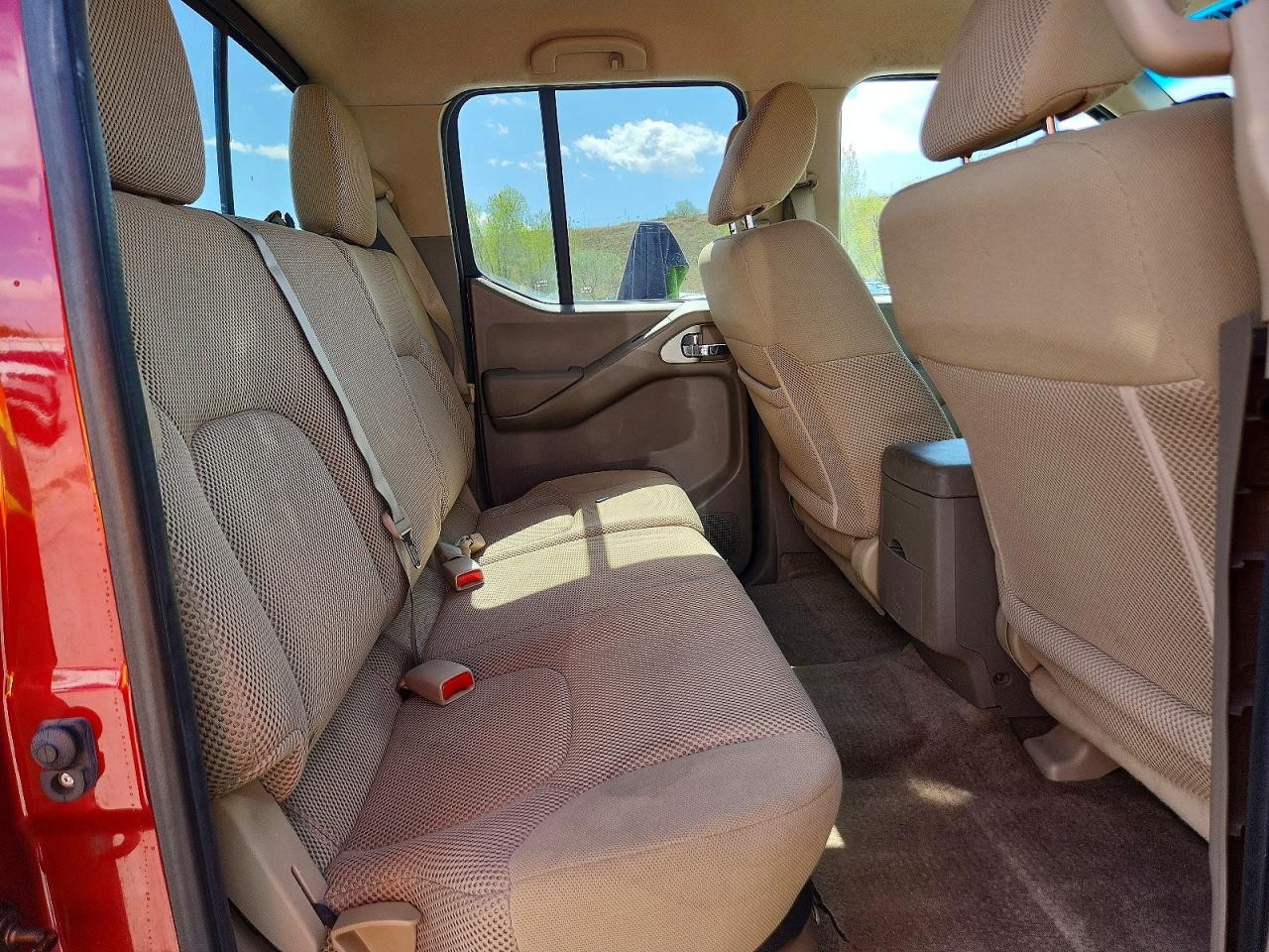 Nissan Frontier Sv