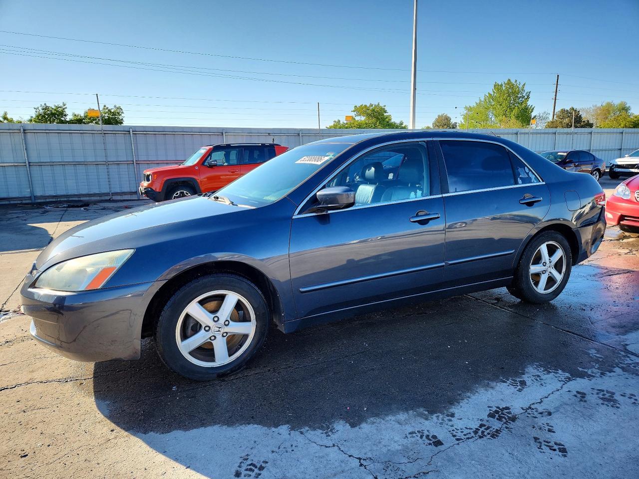 Salvage Honda Accord Image