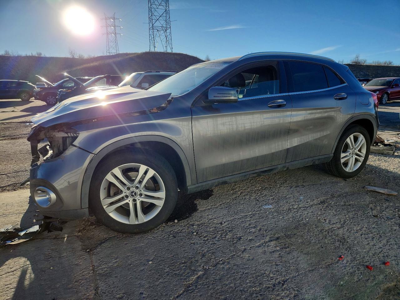 Salvage Mercedes-Benz GLA Image
