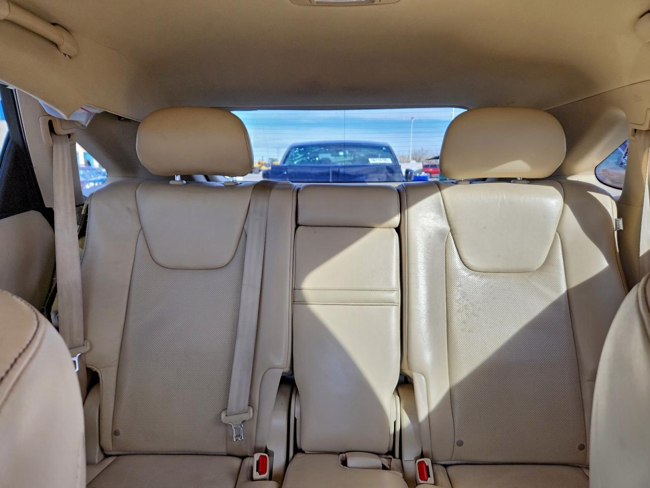 Lexus RX Base