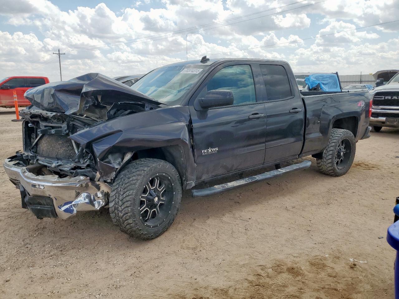 Salvage Chevrolet Silverado Image