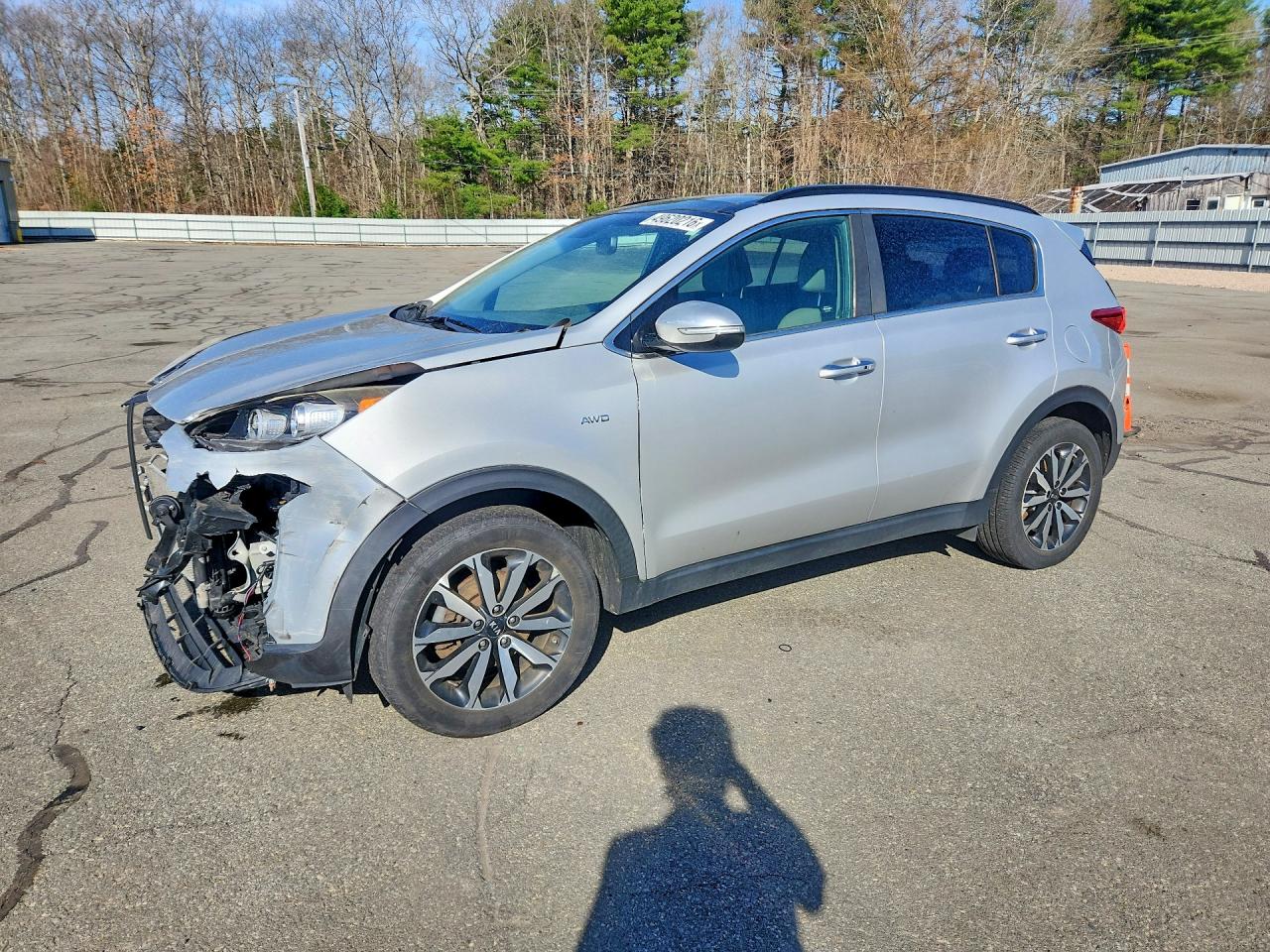 Salvage Kia Sportage Image