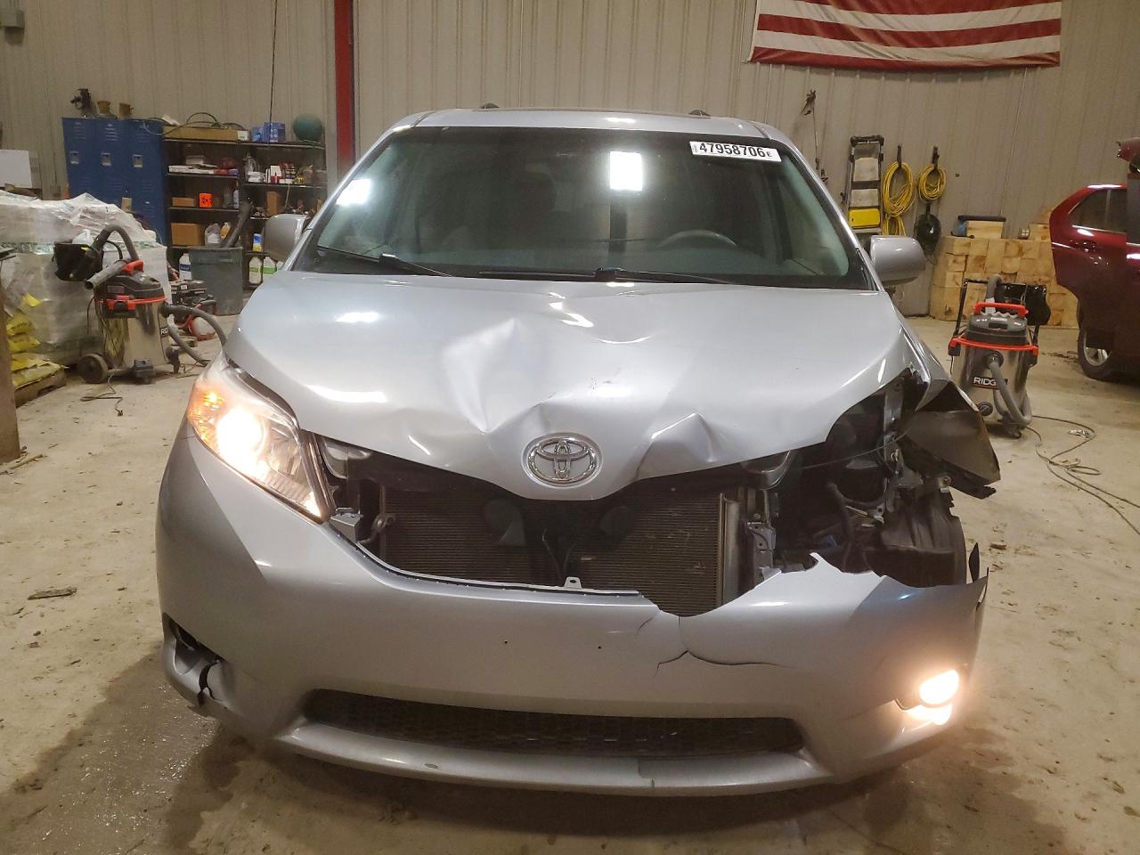 Toyota Sienna Xle 8-passenger