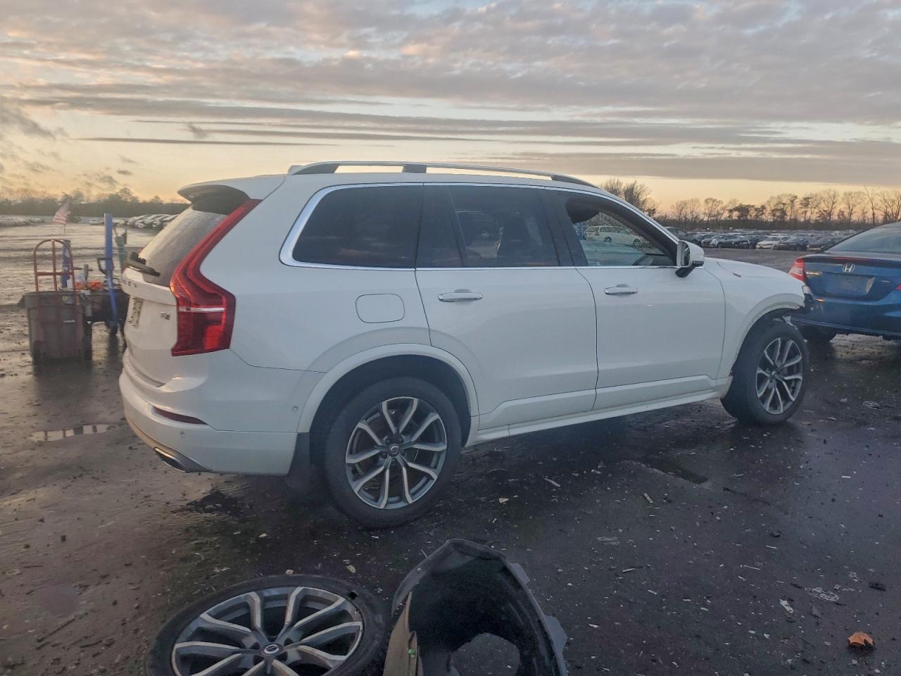 Volvo XC90 T6 Momentum