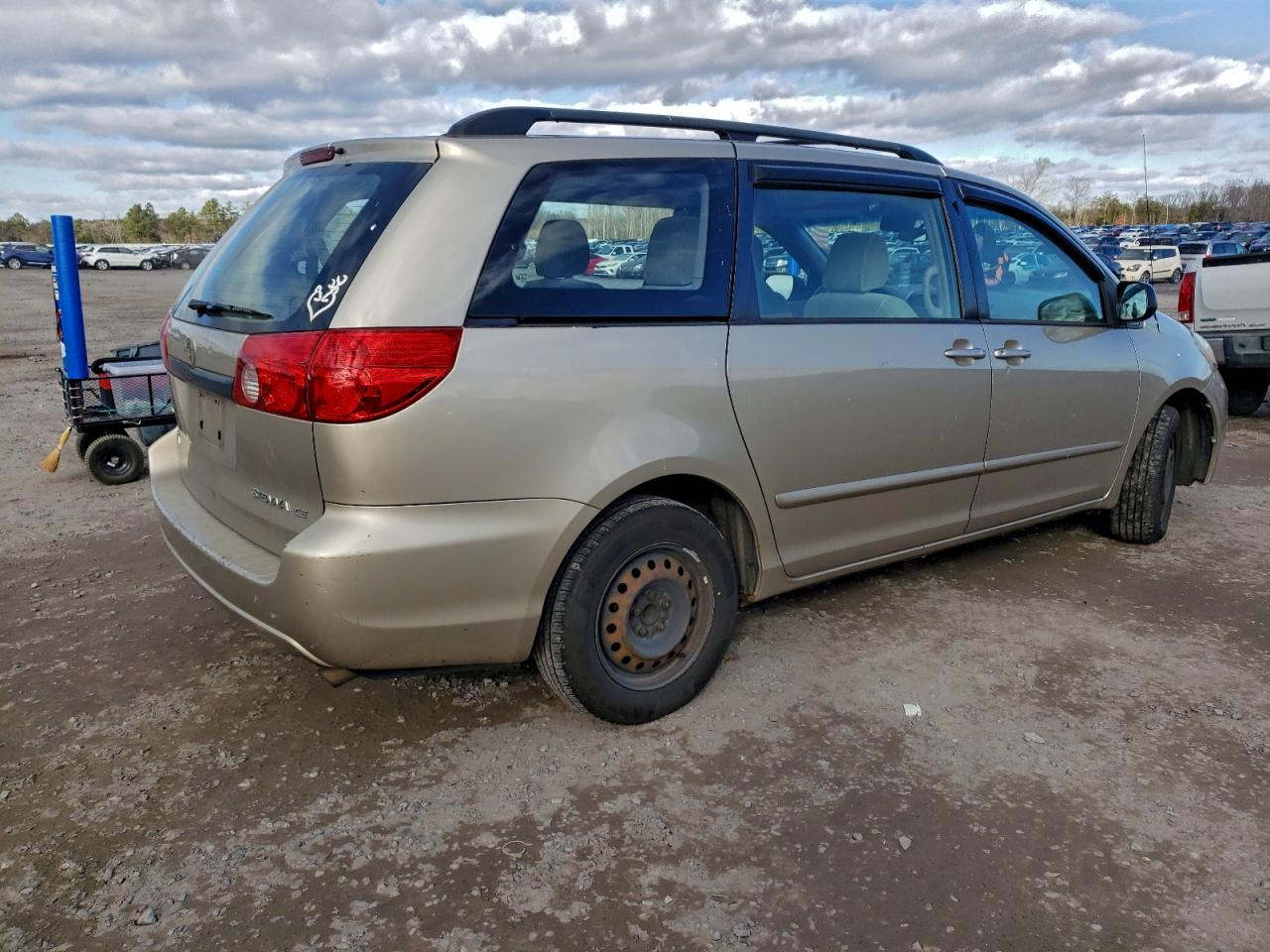 Toyota Sienna Ce