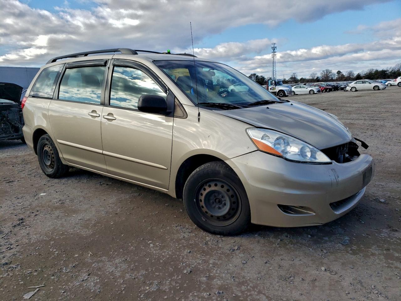 Toyota Sienna Ce