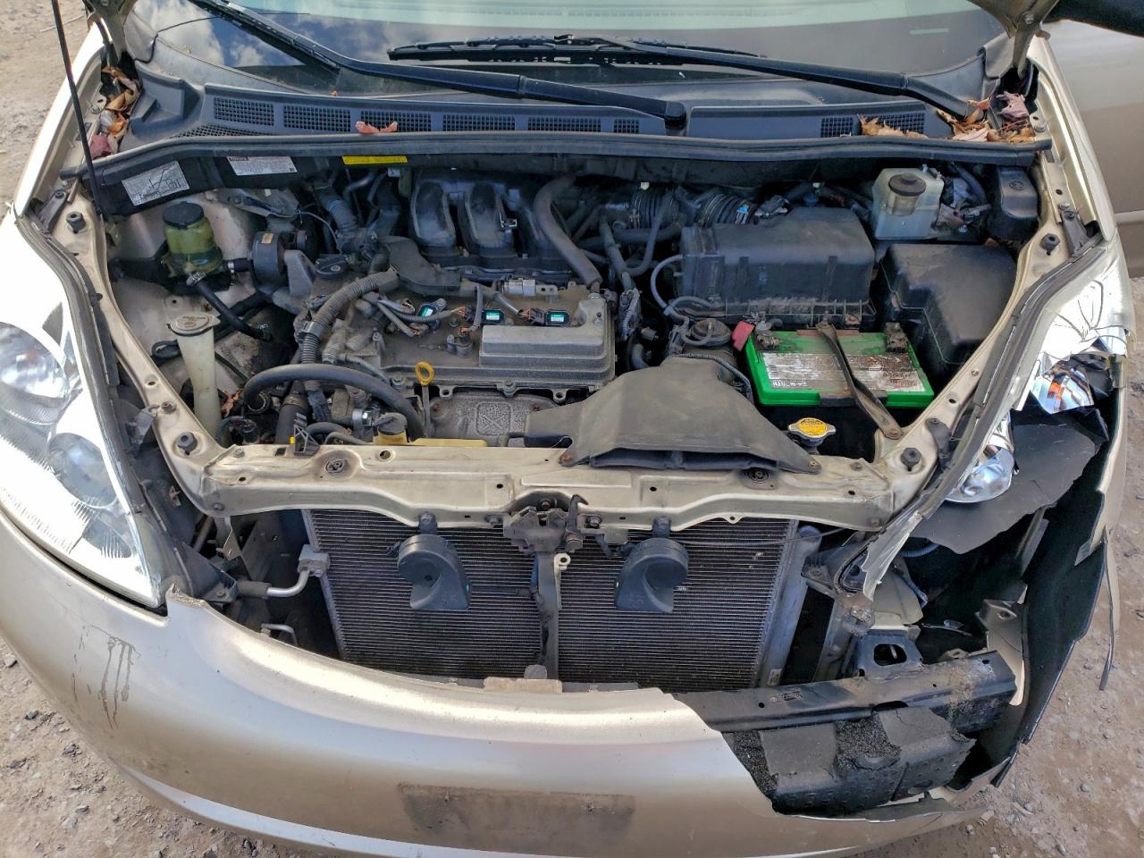 Toyota Sienna Ce