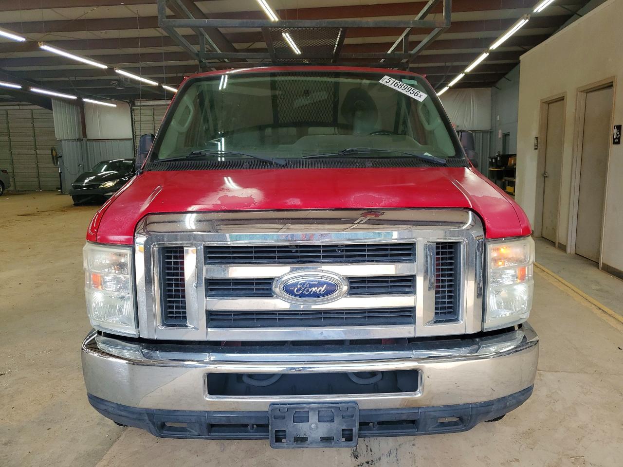 Ford Econoline E350 Super Duty Wagon