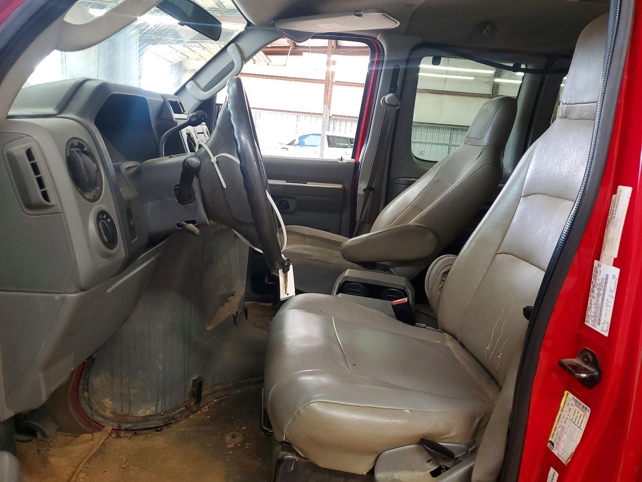 Ford Econoline E350 Super Duty Wagon