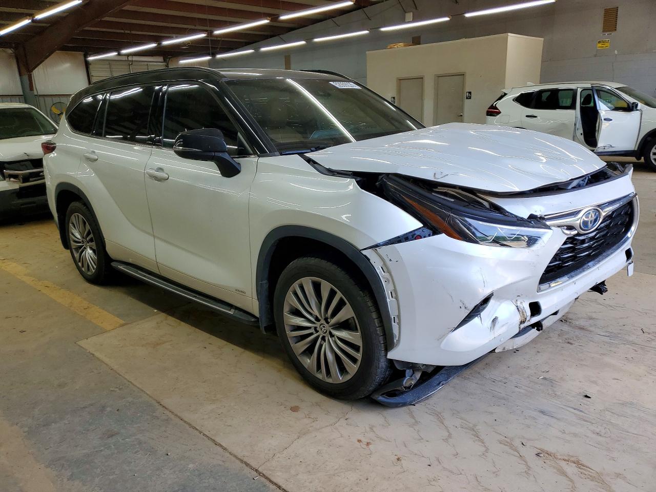 Toyota Highlander Hybrid Platinum
