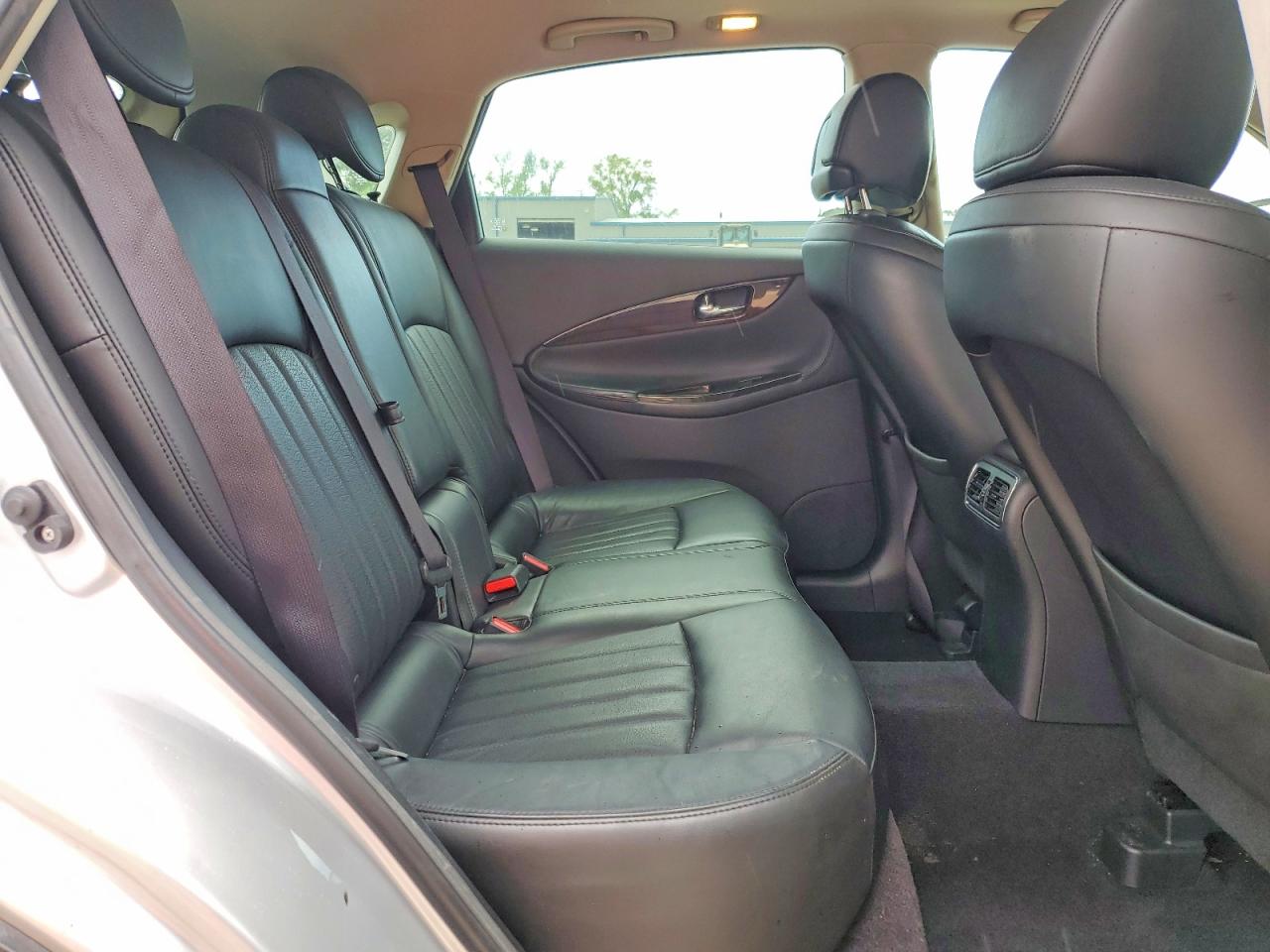 INFINITI Qx Base