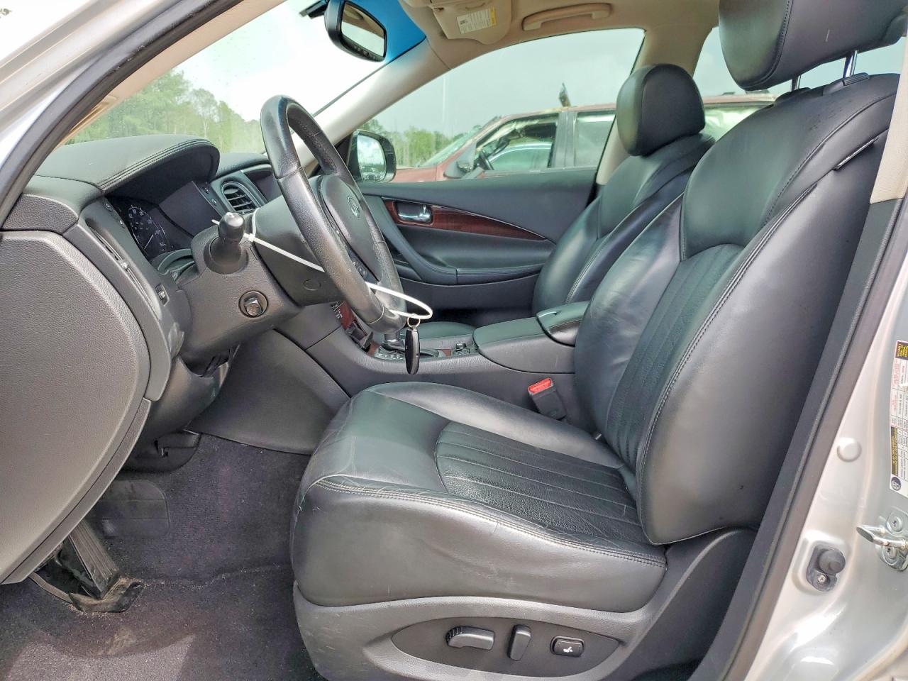 INFINITI Qx Base